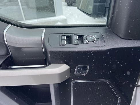 Used 2017 Ford F150 Lariat image 15