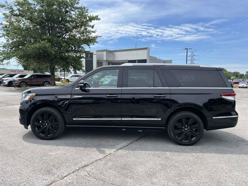 Certified 2023 Lincoln Navigator L Reserve AWD/4WD image 3