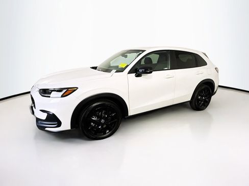 Used 2024 Honda HR-V Sport image 4