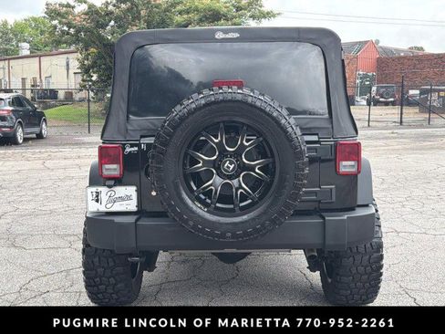 Used 2017 Jeep Wrangler Unlimited Sport w/ Quick Order Package 24S AWD/4WD image 6