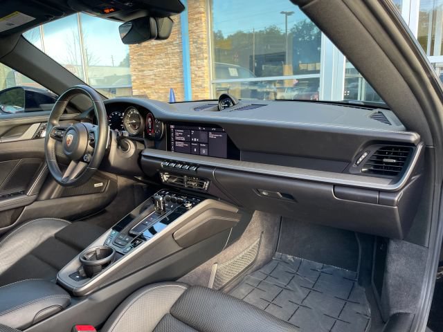 Used 2020 Porsche 911 Carrera 4S w/ Sport Package AWD/4WD image 32