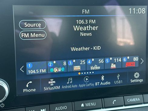 Used 2025 Nissan Sentra SR FWD image 17