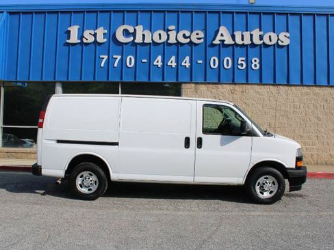 Used 2020 Chevrolet Express 2500 w/ Driver Convenience Package RWD image 18