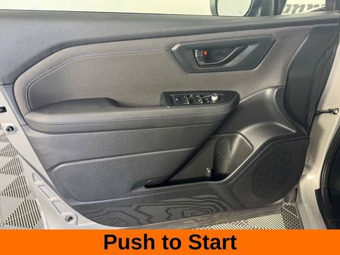 Used 2025 Subaru Forester Premium w/ Convenience Package #1 image 9