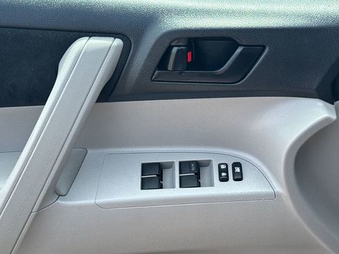 Used 2010 Toyota Highlander 4WD image 34