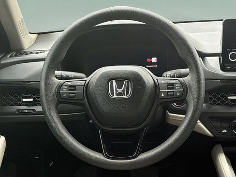 Used 2025 Honda Accord SE image 26