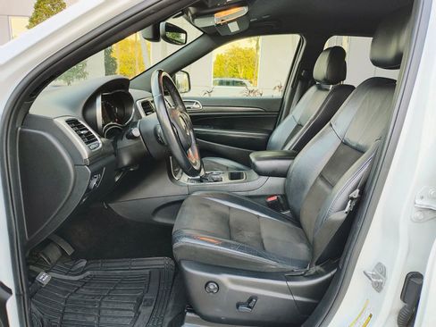 Used 2018 Jeep Grand Cherokee Laredo image 10