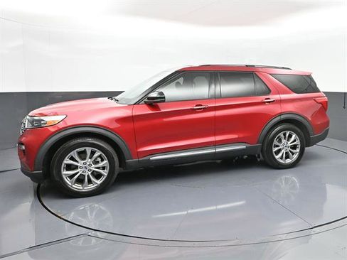 Used 2022 Ford Explorer Limited w/ Equipment Group 301A RWD image 30
