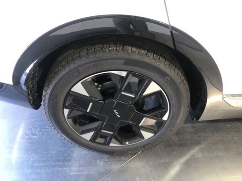 New 2026 Kia Sportage SX image 10