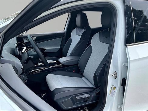 Used 2023 Volkswagen ID.4 Pro RWD image 22