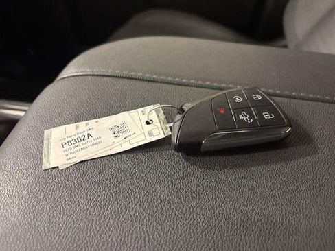 Used 2025 GMC Sierra 1500 Elevation image 29