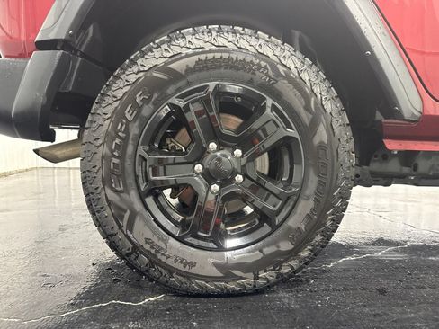 Used 2021 Jeep Wrangler Unlimited Sport AWD/4WD image 8