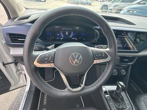 Used 2023 Volkswagen Taos SE w/ Panoramic Sunroof Package AWD/4WD image 16