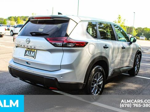 Used 2024 Nissan Rogue S FWD image 6