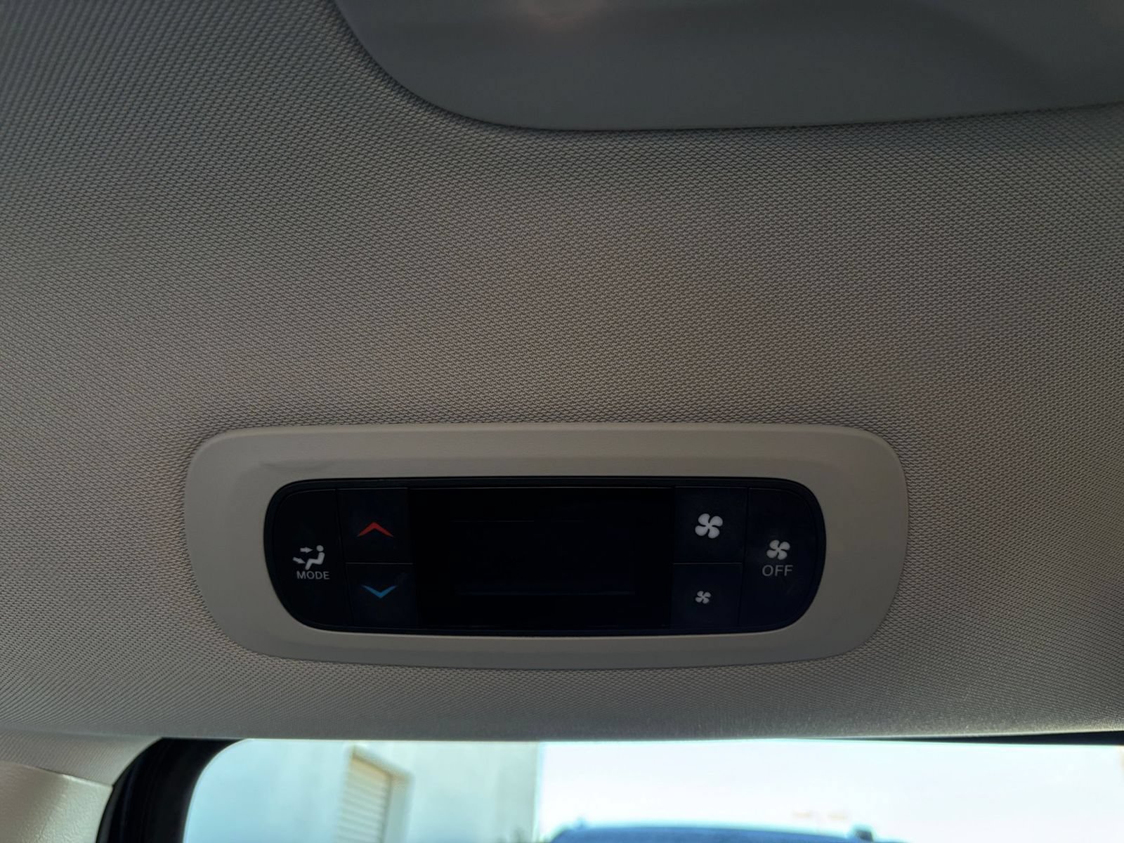 Used 2023 Chrysler Voyager LX FWD image 24