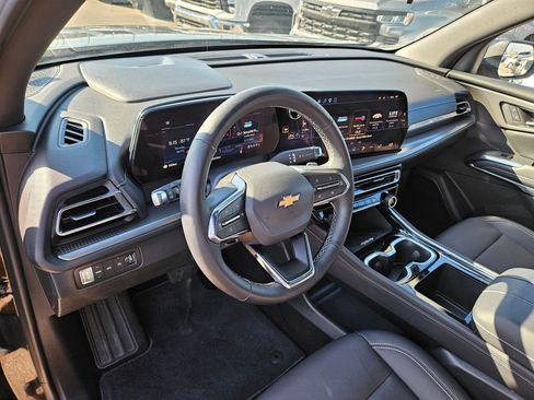 Used 2026 Chevrolet Traverse LT AWD/4WD image 14