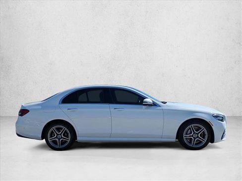 Used 2023 Mercedes-Benz E 350 4MATIC Sedan image 4