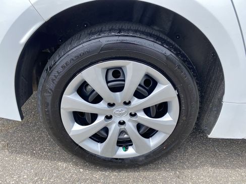 Used 2023 Toyota Corolla LE FWD image 17