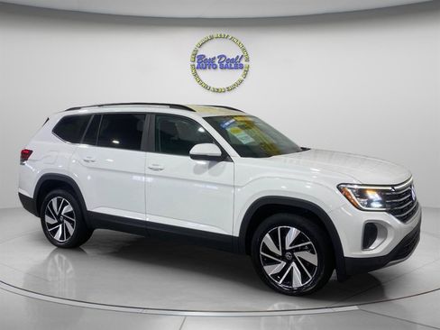Used 2024 Volkswagen Atlas SE AWD/4WD image 7