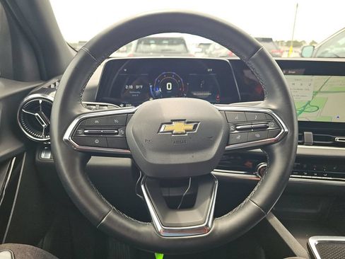 Used 2025 Chevrolet Equinox LT AWD/4WD image 10