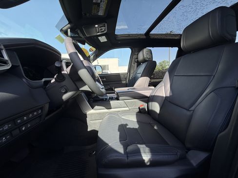 New 2026 Toyota Tundra Platinum AWD/4WD image 5