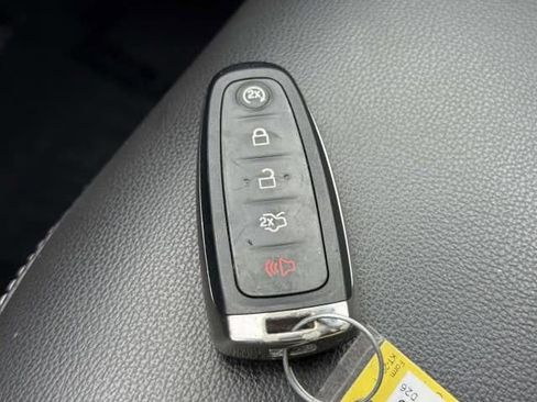 Used 2019 Ford Escape SEL AWD/4WD image 29