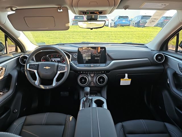 New 2026 Chevrolet Blazer LT w/ Sound & Technology Package FWD image 21