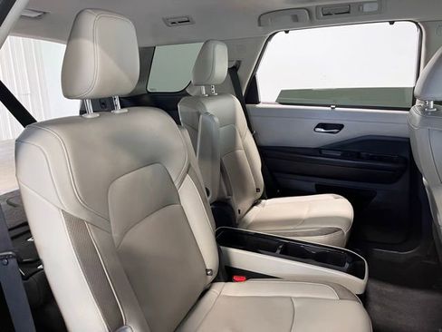 Used 2022 Nissan Pathfinder SL w/ SL Premium Package image 13