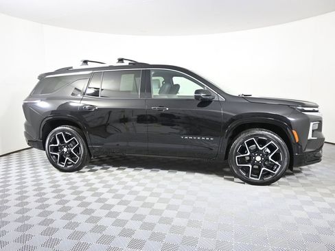 Used 2025 Chevrolet Traverse High Country w/ LPO, Floor Liner Package AWD/4WD image 8