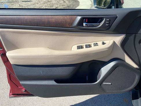 Used 2017 Subaru Outback 2.5i Limited image 23