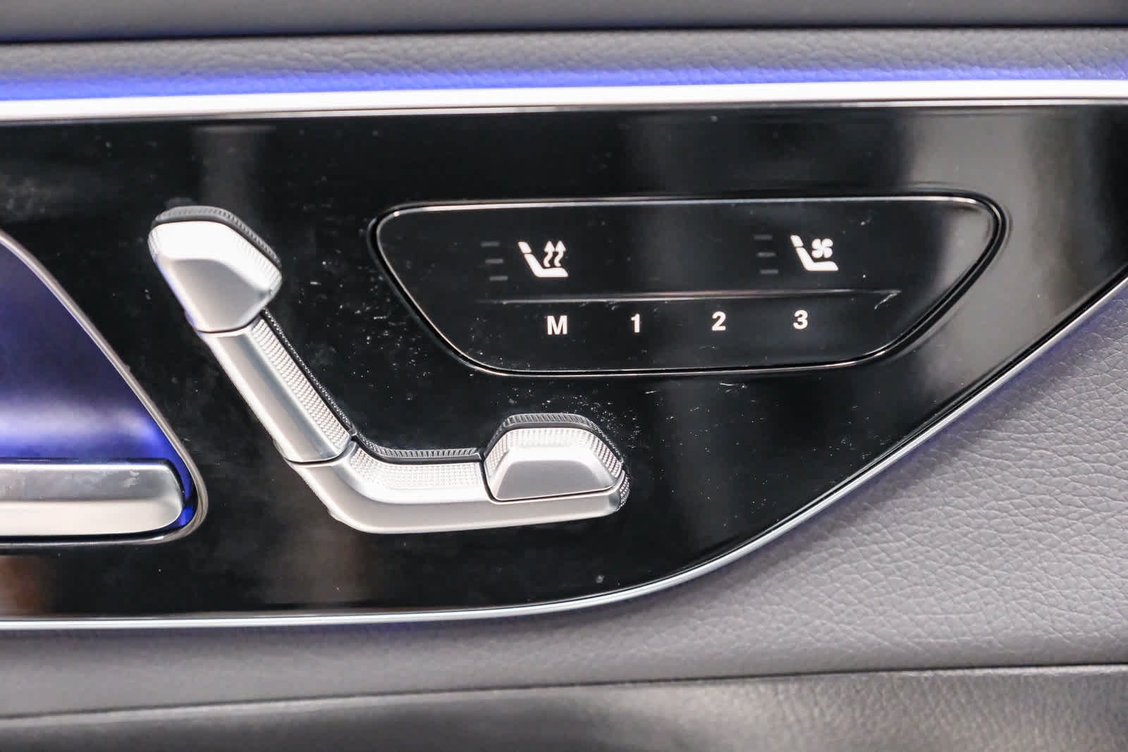 Certified 2026 Mercedes-Benz GLC 300 image 28