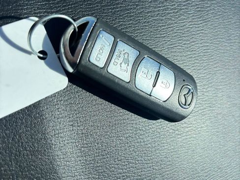 Used 2018 MAZDA CX-5 Touring image 35