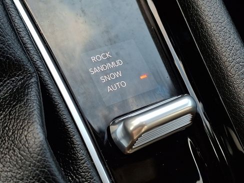 Used 2023 Jeep Compass Trailhawk image 24