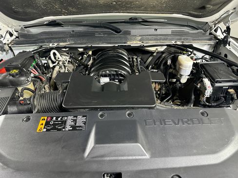 Used 2020 Chevrolet Suburban LT image 36