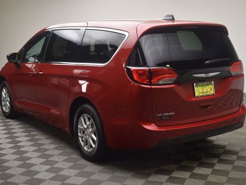 New 2026 Chrysler Voyager LX image 11