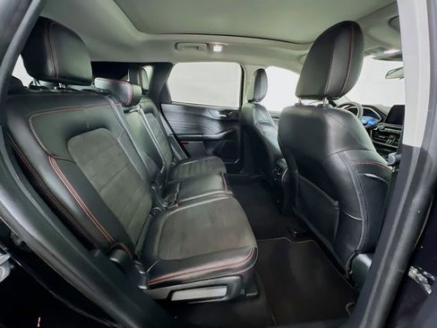 Used 2022 Ford Escape SEL w/ SEL Stealth AWD Package image 33