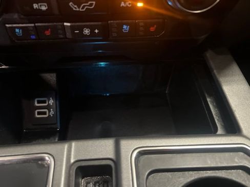 Used 2019 Ford F150 Raptor w/ Equipment Group 802A Luxury AWD/4WD image 20