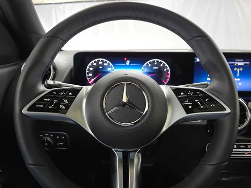 Certified 2026 Mercedes-Benz GLB 250 4MATIC image 26