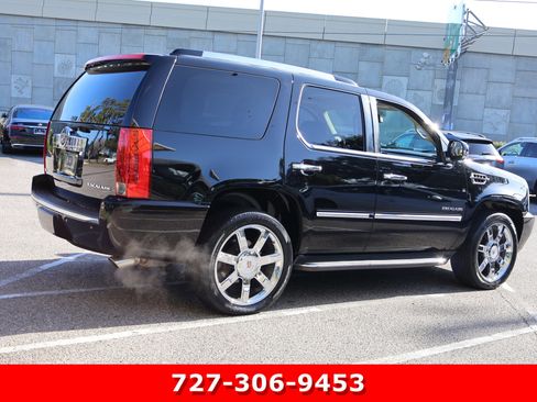 Used 2012 Cadillac Escalade Luxury image 9