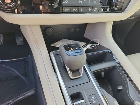 New 2026 Nissan Pathfinder SL w/ SL Premium Package image 17