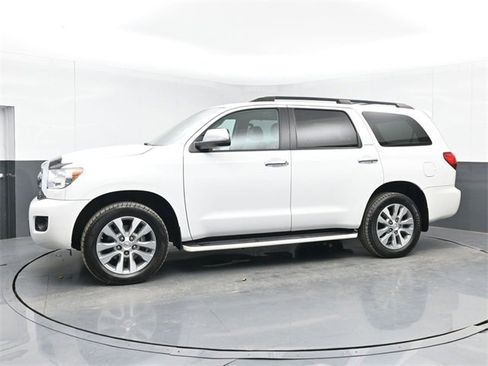 Used 2017 Toyota Sequoia Limited image 11
