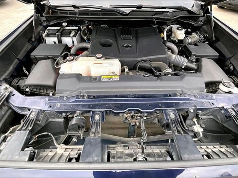 Used 2022 Toyota Tundra SR5 image 9