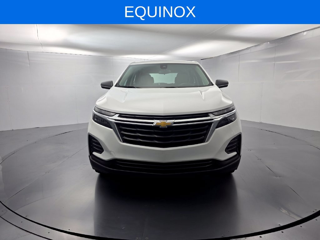 Used 2023 Chevrolet Equinox LS w/ Driver Confidence II Package FWD image 2