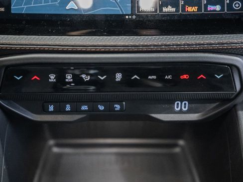 New 2026 Jeep Cherokee Overland image 23