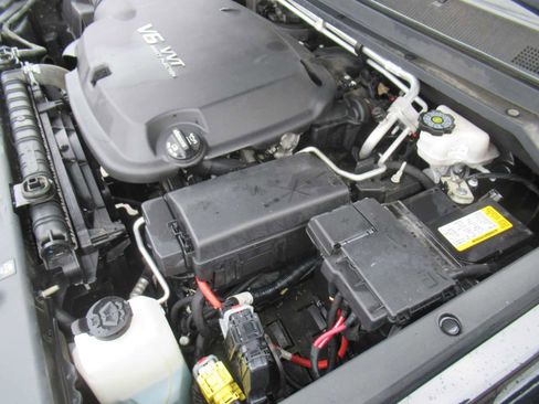 Used 2019 GMC Canyon SLE w/ SLE Convenience Package image 17