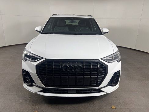 Certified 2025 Audi Q3 2.0T Premium w/ Convenience Package image 2