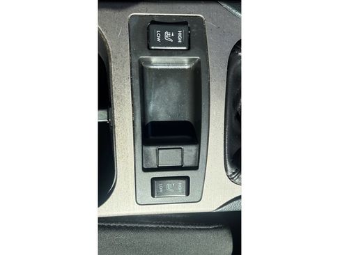 Used 2013 Subaru Outback 2.5i Premium AWD/4WD image 17
