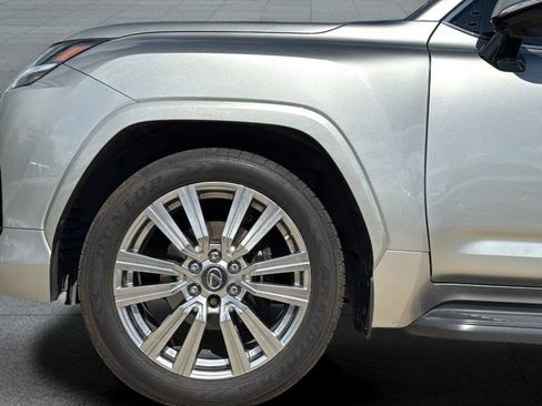 Used 2023 Lexus LX 600 4WD w/ Ultra Luxury Package image 25