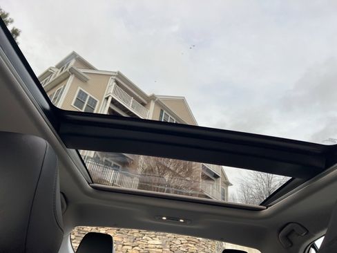 Used 2018 Toyota Camry XLE image 21