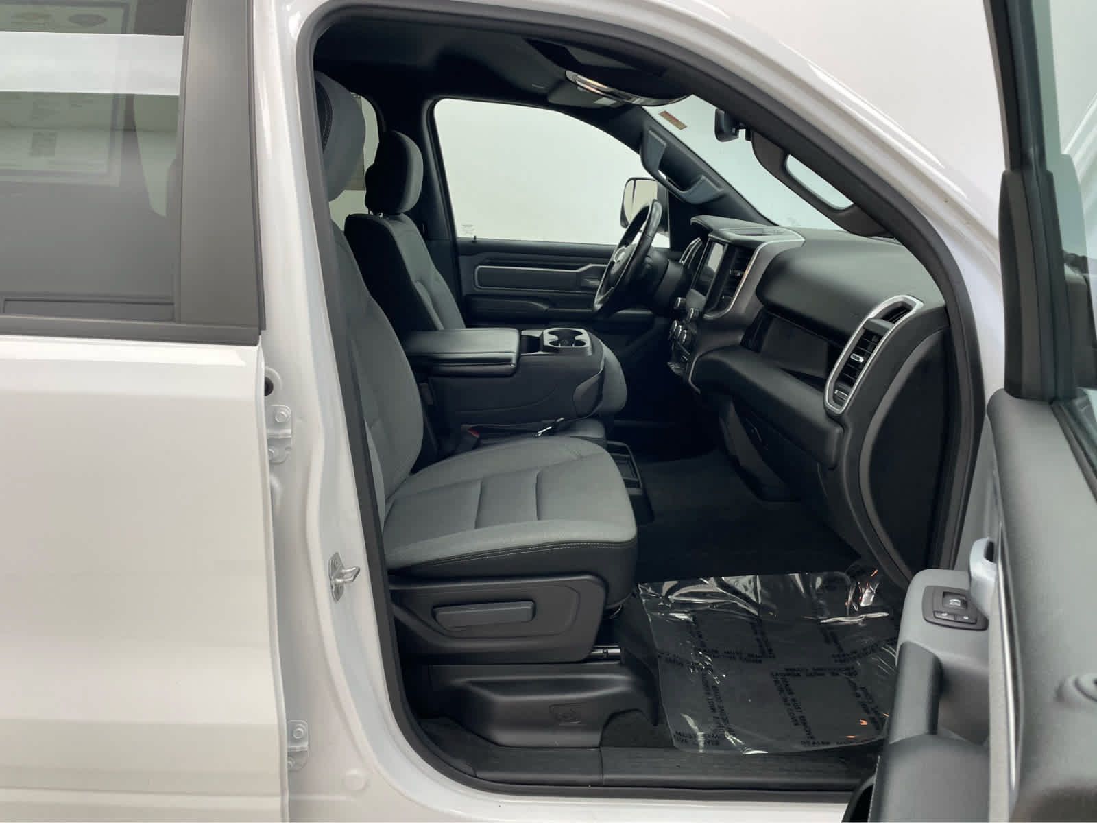 Used 2022 RAM 1500 Big Horn AWD/4WD image 14